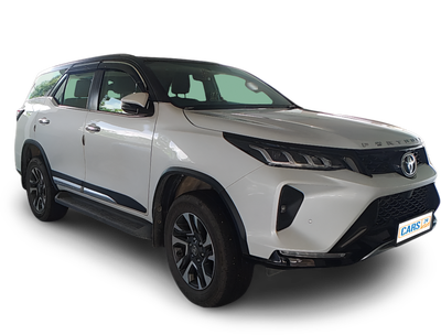 Toyota Fortuner-img